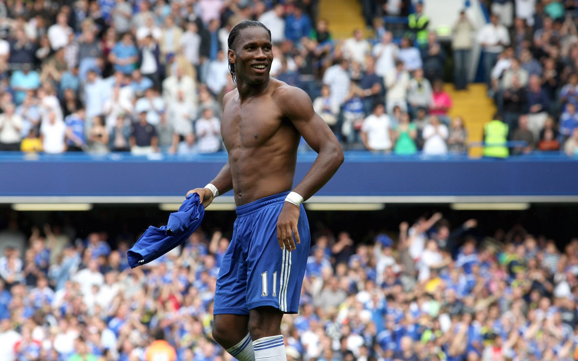 勇士外线投篮回暖连续命中关键三分,勇士内线被打爆了