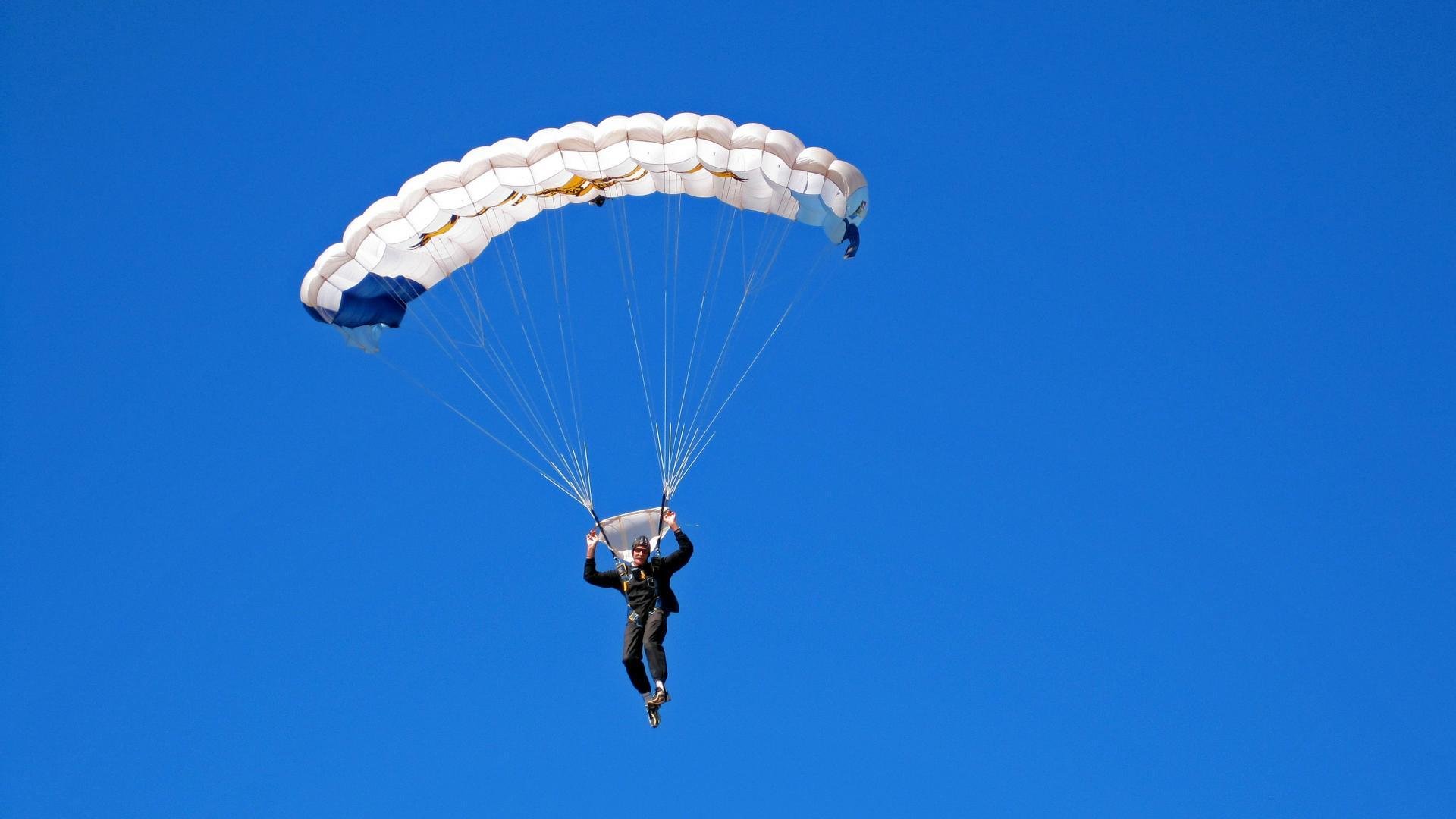 女篮青年队增设视频战术分析课程加强赛前准备，中国女子青年篮球队