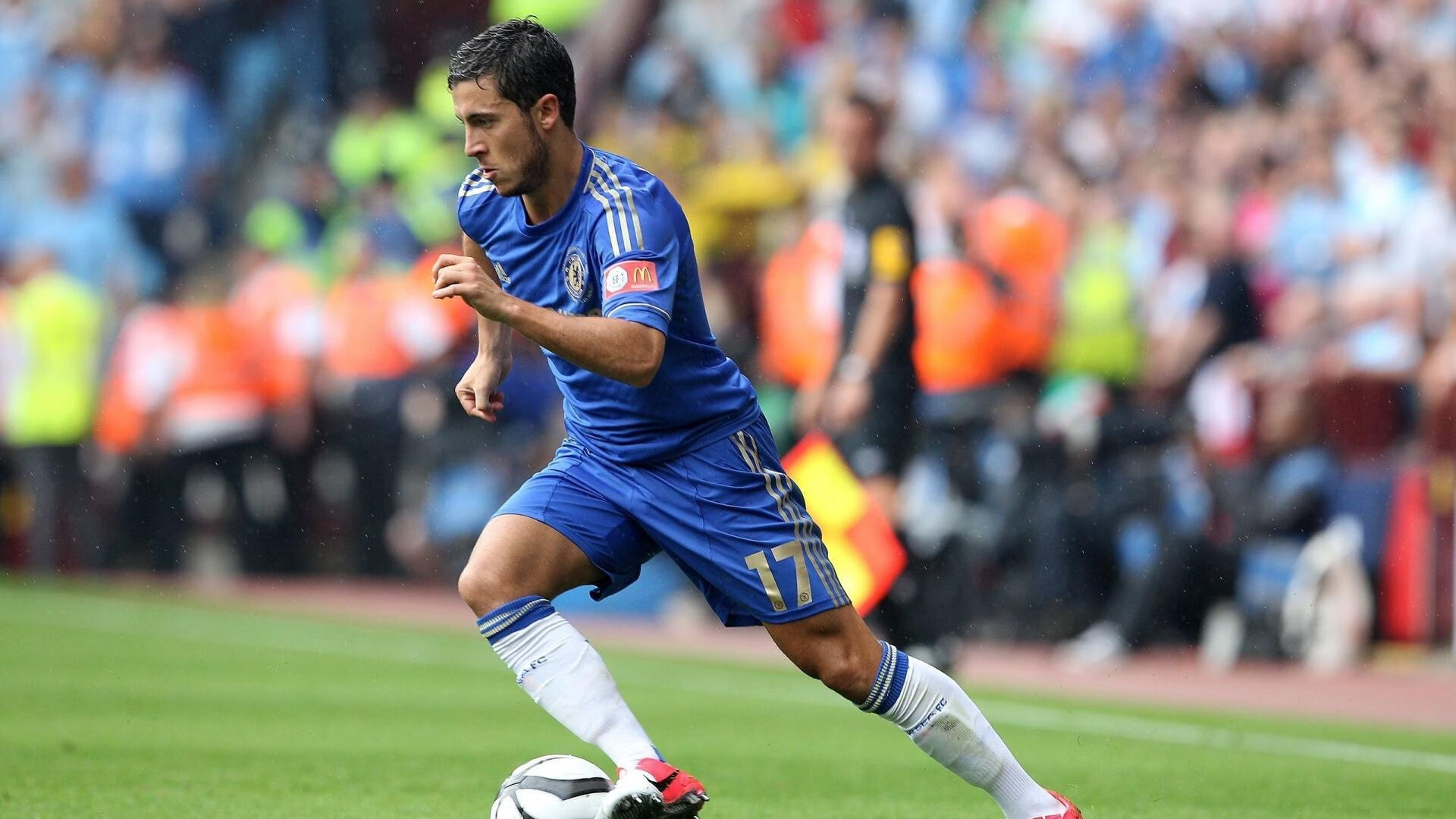 戴维·帕特森的球场领导力和战术灵活性,为袋鼠队赢得关键比赛